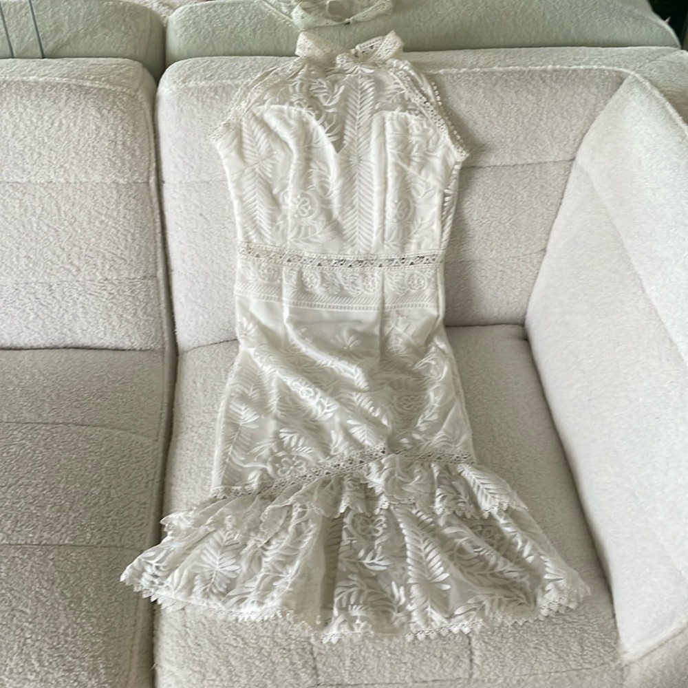 White dress VTCH Collection